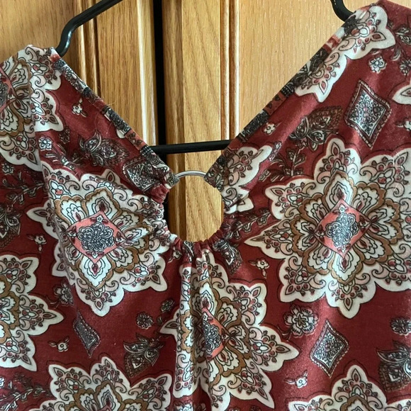 Absolutely Famous tank size XL - Picture 3 of 4